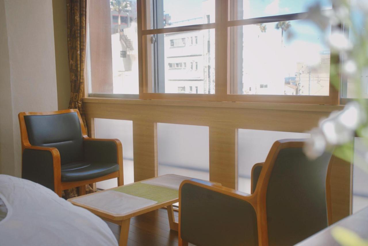 Izu-No-Umi Hotel Атами Екстериор снимка