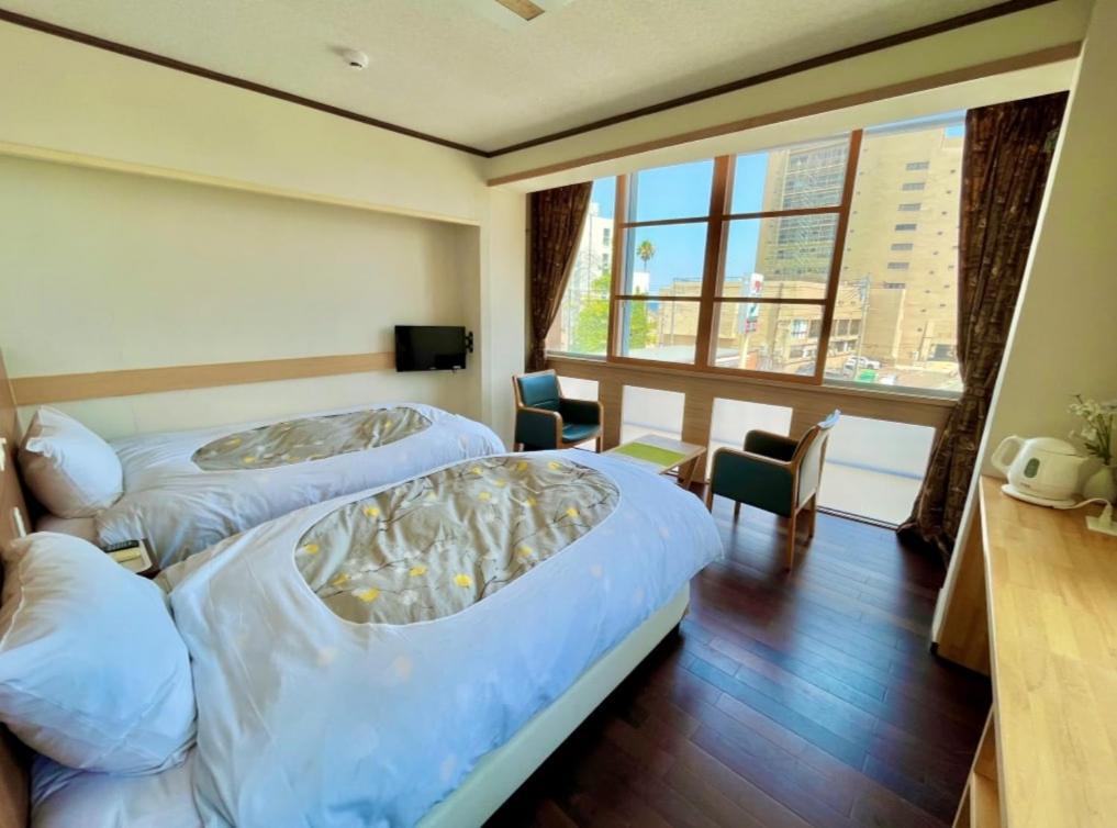 Izu-No-Umi Hotel Атами Екстериор снимка