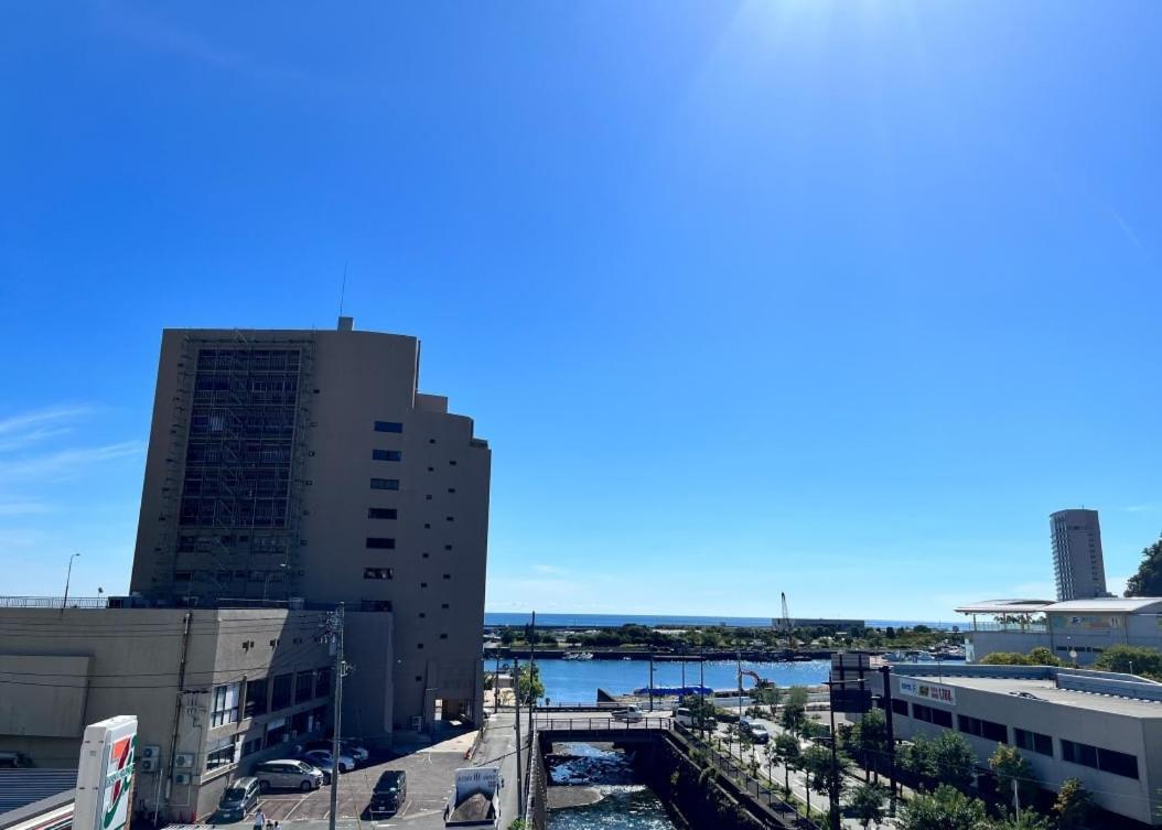 Izu-No-Umi Hotel Атами Екстериор снимка