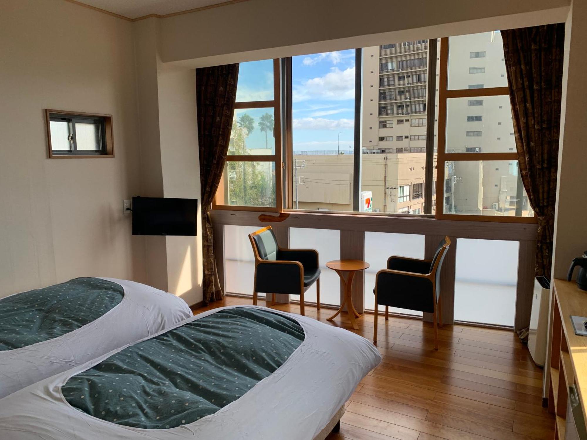 Izu-No-Umi Hotel Атами Екстериор снимка