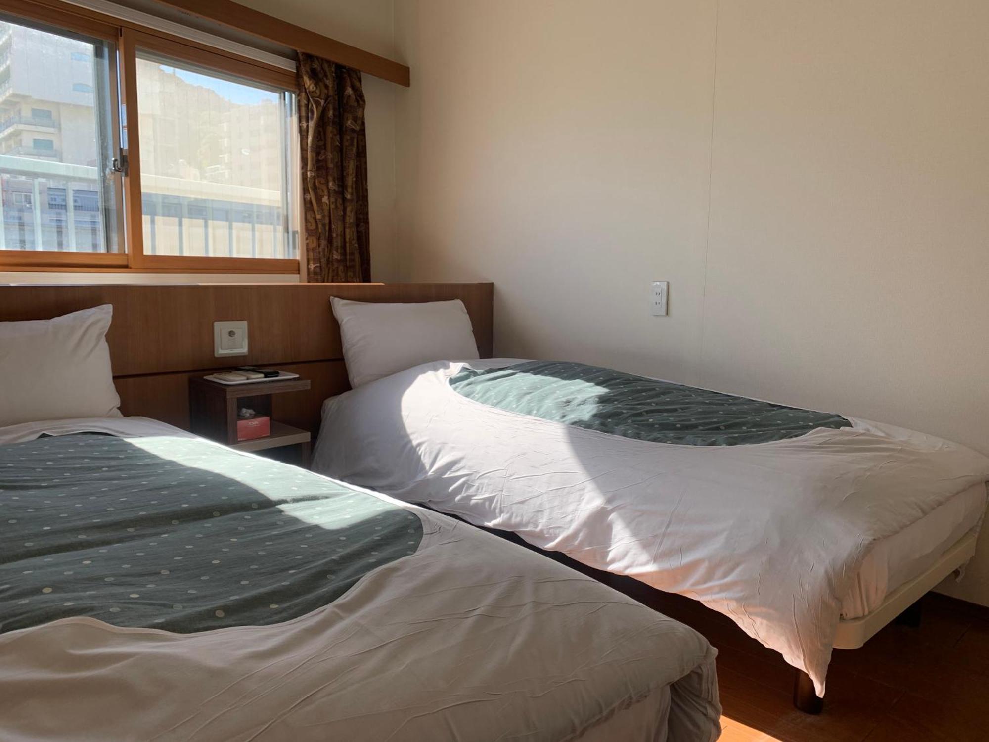 Izu-No-Umi Hotel Атами Екстериор снимка